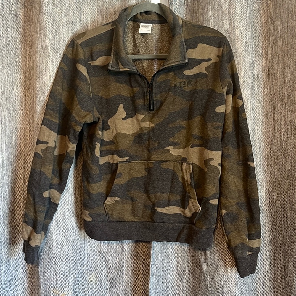 VS Pink Dark Camouflage Quarter Zip